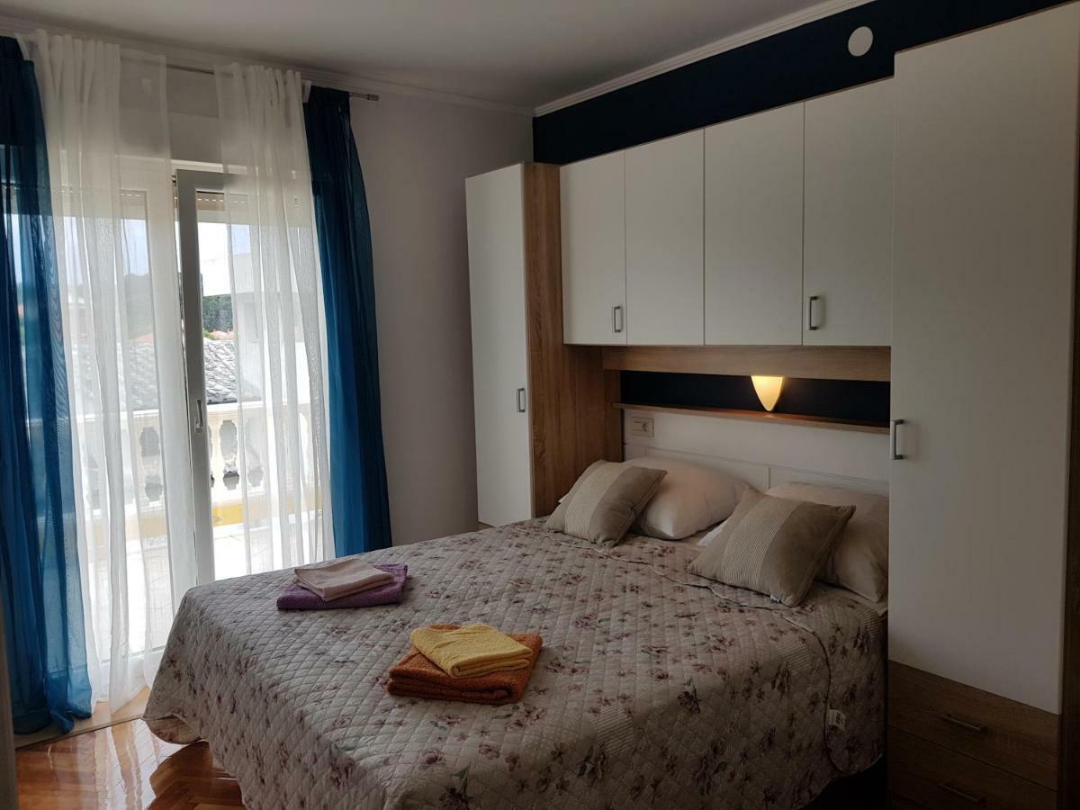 Rooms Neda ราบ ภายนอก รูปภาพ