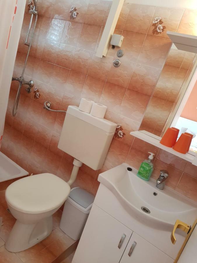 Rooms Neda ราบ ภายนอก รูปภาพ
