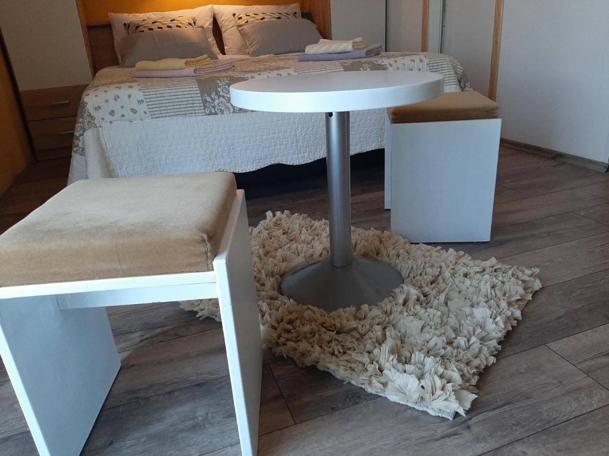 Rooms Neda ราบ ภายนอก รูปภาพ